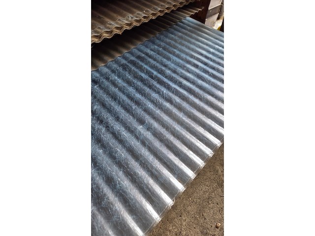 Partij pvc en polyester golfplaten - afbeelding 3 van  8