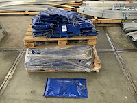 Partij pvc geleidebakens zandzakken - afbeelding 2 van  2