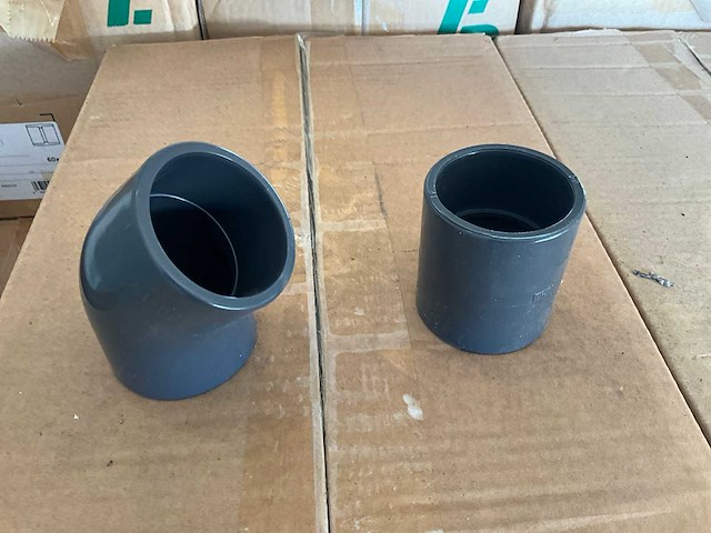 Partij pvc hulpstukken ø50mm - afbeelding 2 van  9