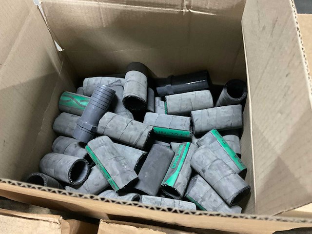 Partij pvc hulpstukken en aansluitmaterialen - afbeelding 6 van  11