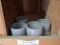 Partij pvc hulpstukken in stelling - afbeelding 5 van  52