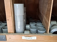 Partij pvc hulpstukken in stelling - afbeelding 18 van  52