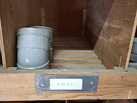 Partij pvc hulpstukken in stelling - afbeelding 21 van  52