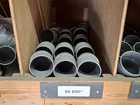 Partij pvc hulpstukken in stelling - afbeelding 32 van  52