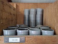Partij pvc hulpstukken in stelling - afbeelding 23 van  52