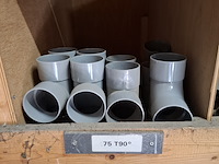 Partij pvc hulpstukken in stelling - afbeelding 41 van  52