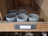 Partij pvc hulpstukken in stelling - afbeelding 45 van  52