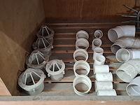 Partij pvc hulpstukken in stelling - afbeelding 51 van  52