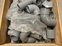 Partij pvc hulpstukken - afbeelding 2 van  4