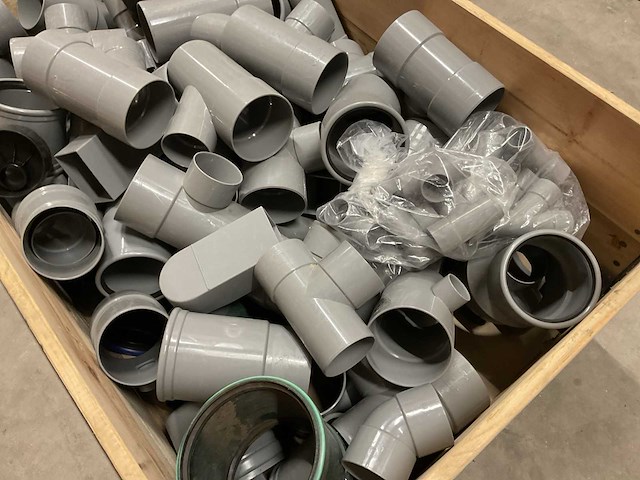 Partij pvc hulpstukken - afbeelding 4 van  4