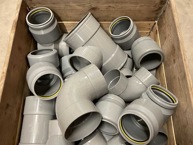 Partij pvc hulpstukken - afbeelding 3 van  3