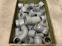 Partij pvc hulpstukken - afbeelding 1 van  3