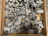 Partij pvc hulpstukken - afbeelding 2 van  3