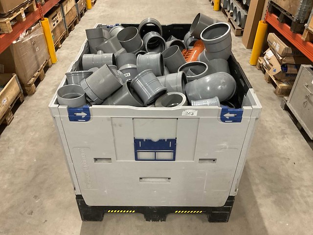 Partij pvc hulpstukken - afbeelding 1 van  2
