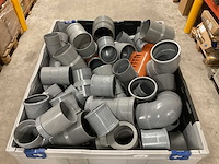 Partij pvc hulpstukken - afbeelding 2 van  2