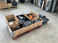 Partij pvc koppelingen en kogelkranen - afbeelding 1 van  13