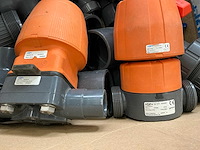 Partij pvc koppelingen en kogelkranen - afbeelding 13 van  13