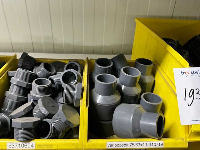 Partij pvc koppelingen - afbeelding 3 van  9