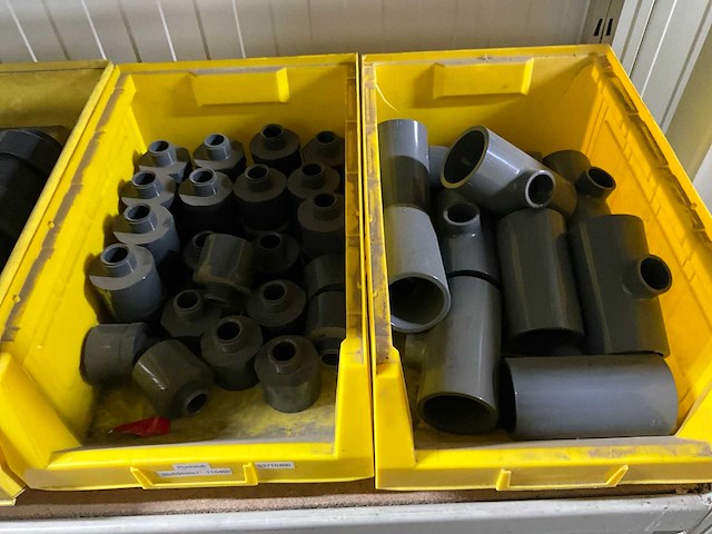 Partij pvc koppelingen - afbeelding 6 van  9