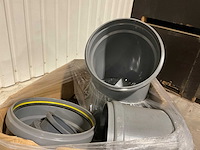 Partij pvc koppelingen - afbeelding 2 van  2