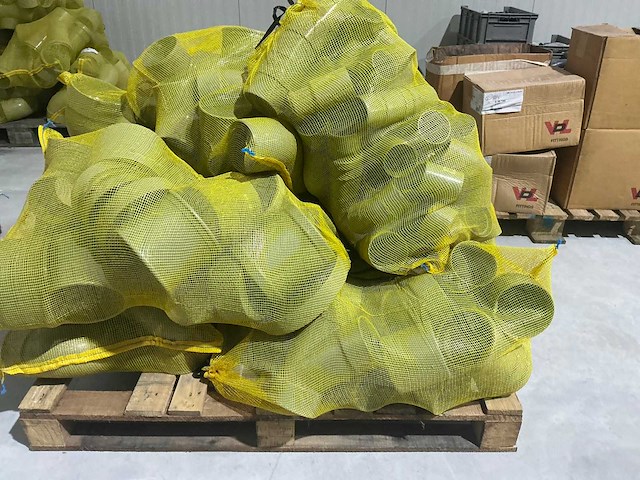 Partij pvc koppelstukken divers - afbeelding 1 van  6