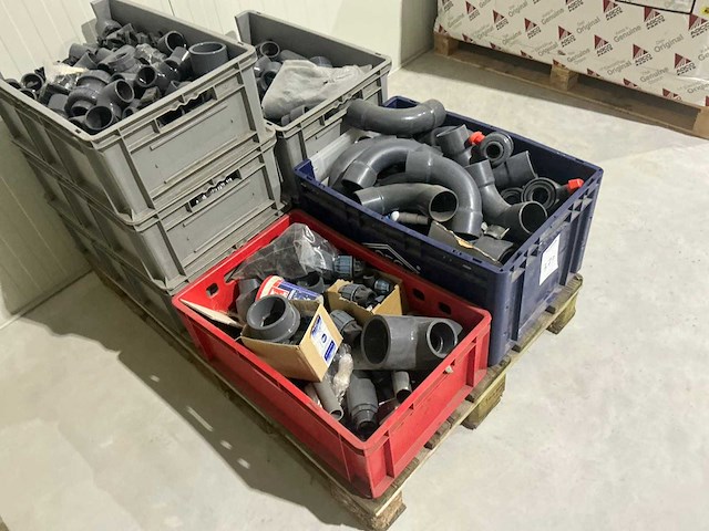 Partij pvc koppelstukken divers - afbeelding 2 van  6