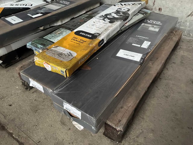 Partij pvc laminaatvloer - afbeelding 2 van  6