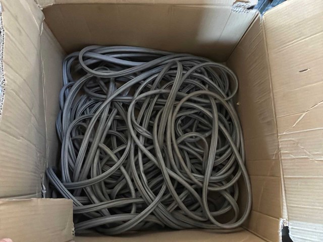 Partij pvc materiaal en toebehoren - afbeelding 3 van  7