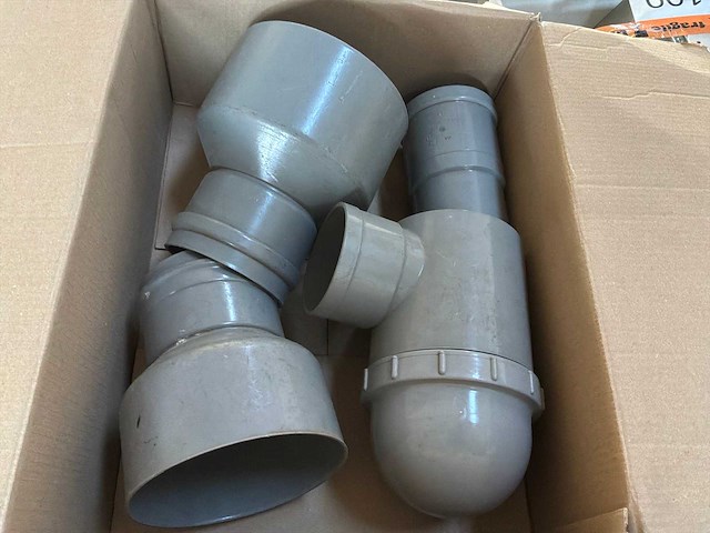 Partij pvc materiaal en toebehoren - afbeelding 4 van  7