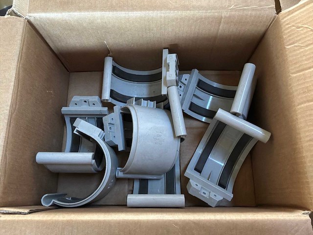 Partij pvc materiaal en toebehoren - afbeelding 5 van  7