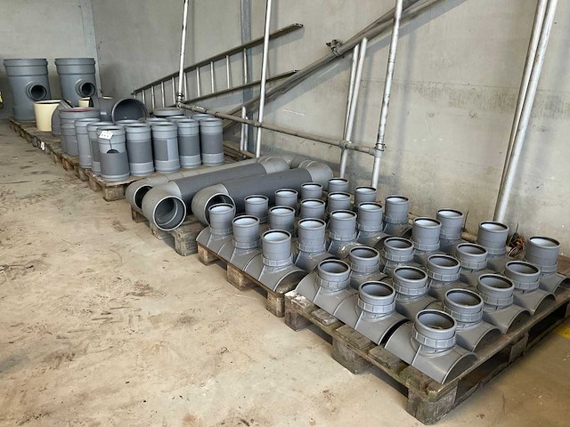 Partij pvc materialen - afbeelding 1 van  10