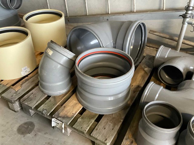 Partij pvc materialen - afbeelding 9 van  10