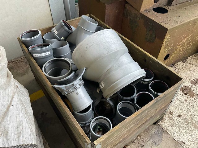 Partij pvc materialen - afbeelding 7 van  8