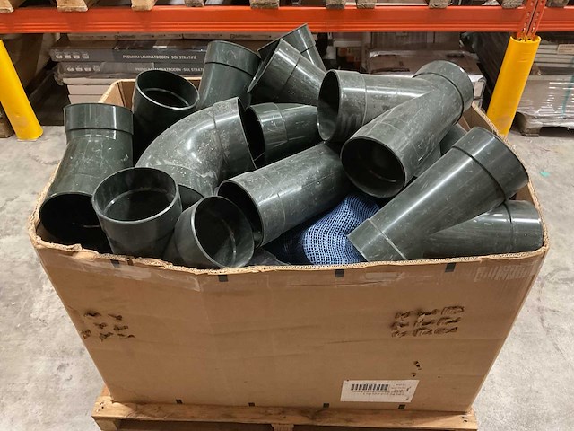 Partij pvc, pe & pp hulpstukken - afbeelding 1 van  8