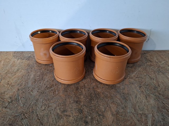 Partij pvc riolerings- of avoersystemen - afbeelding 6 van  21