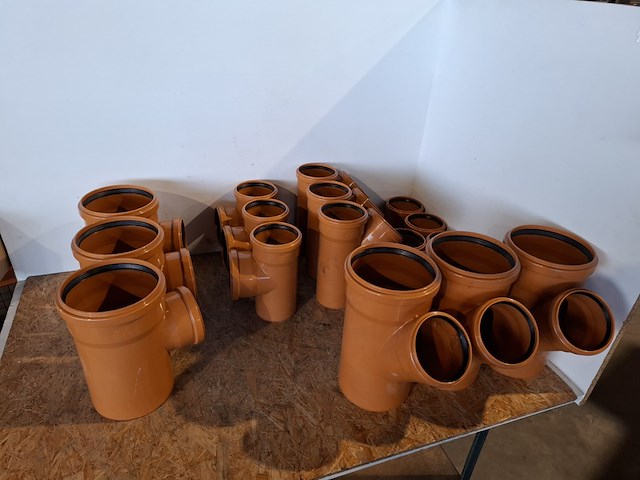 Partij pvc riolerings- of avoersystemen - afbeelding 12 van  21