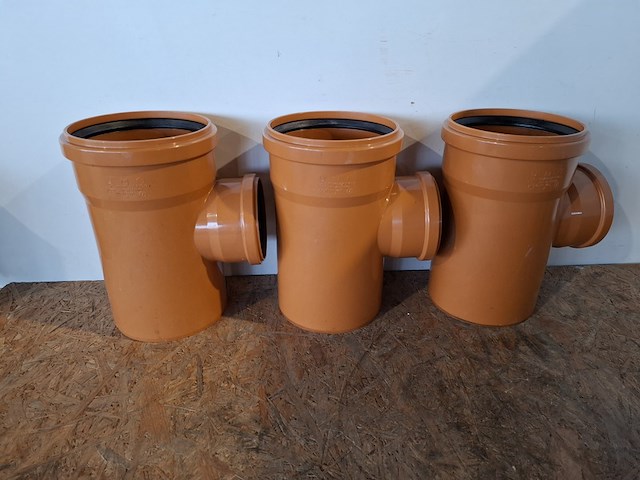 Partij pvc riolerings- of avoersystemen - afbeelding 21 van  21