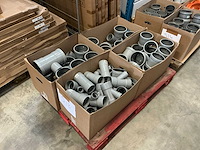 Partij pvc stukken - afbeelding 1 van  4