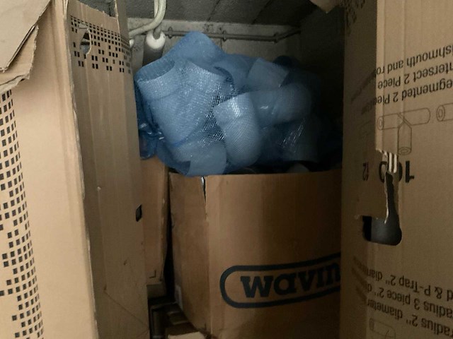 Partij pvc verloopstukken, waterleiding en verwarmingsbuis isolatie - afbeelding 6 van  17