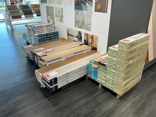 Partij pvc vloeren - afbeelding 1 van  5