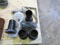 Partij pvc wc aansluitingen - afbeelding 1 van  3