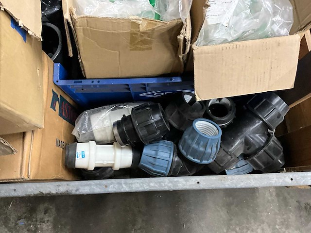 Partij pvc - afbeelding 1 van  4