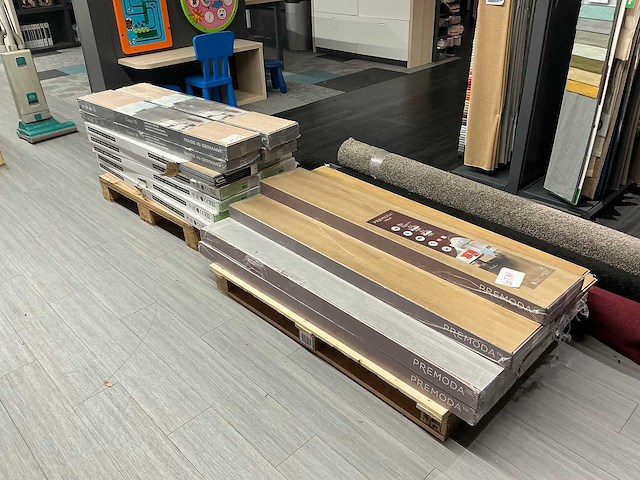 Partij pvc/laminaat - afbeelding 1 van  5