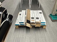 Partij pvc/laminaat - afbeelding 4 van  5