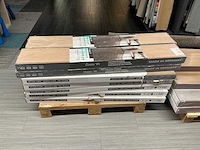Partij pvc/laminaat - afbeelding 2 van  5