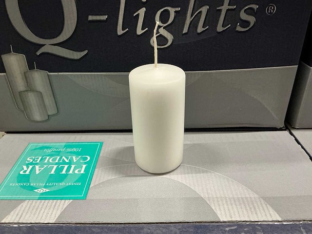 Partij q-lights pillar candles 50x100mm wit (1440x) - afbeelding 1 van  4