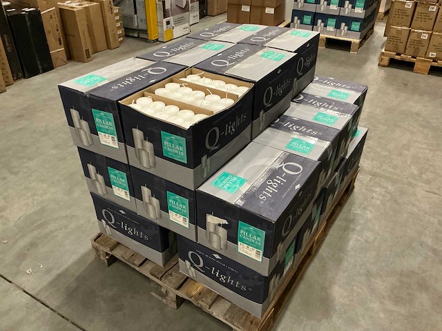 Partij q-lights pillar candles 50x100mm wit (1440x) - afbeelding 3 van  4