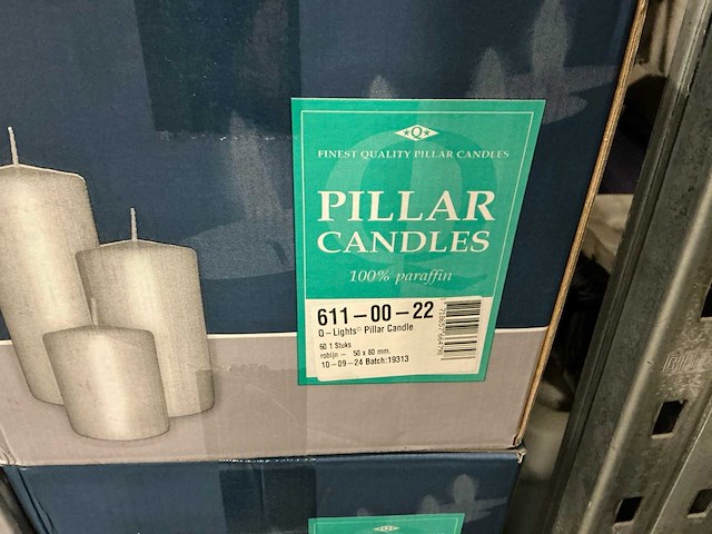 Partij q-lights pillar candles robijn 50x80mm (2759x) - afbeelding 1 van  3