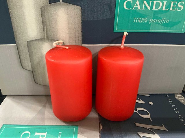 Partij q-lights pillar candles rood 50x80mm (1200x) - afbeelding 1 van  3
