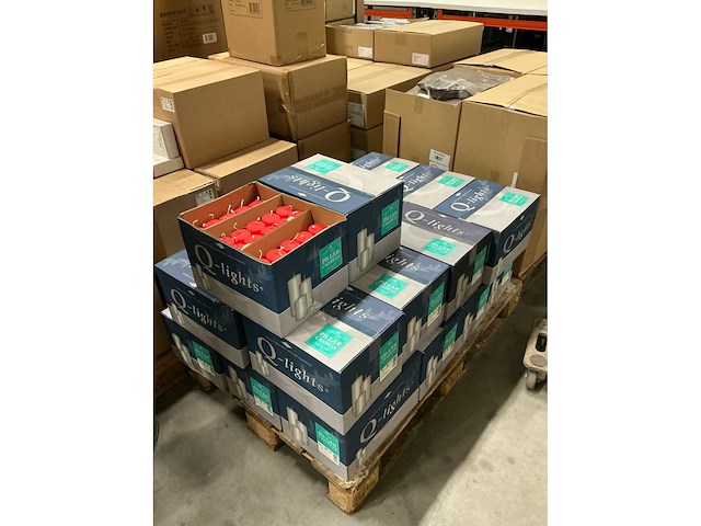 Partij q-lights pillar candles rood 50x80mm (1200x) - afbeelding 2 van  3